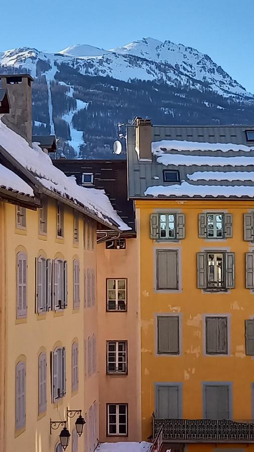Appartement De Charme Le 1707 Au Coeur De La Cite Vauban Briançon Exterior foto